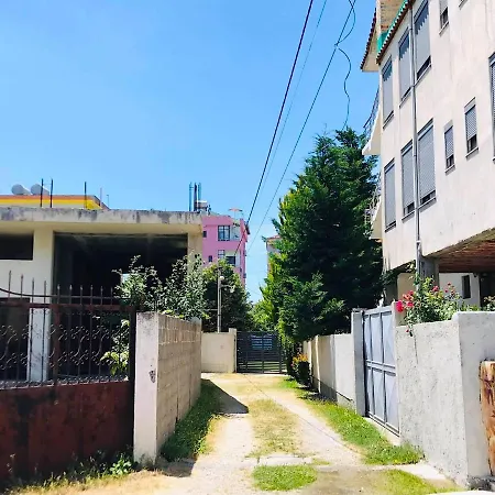 Vila Aliaj For 2 With Private Balcony And Garden View 아파트 Durrës