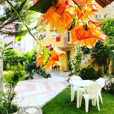 Vila Aliaj For 2 With Private Balcony And Garden View 아파트 Durrës