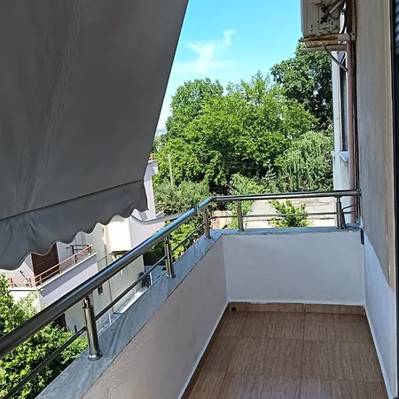 Vila Aliaj For 2 With Private Balcony And Garden View 아파트
