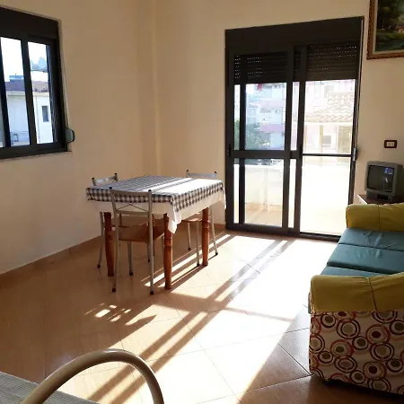 아파트 Vila Aliaj For 2 With Private Balcony And Garden View Durrës
